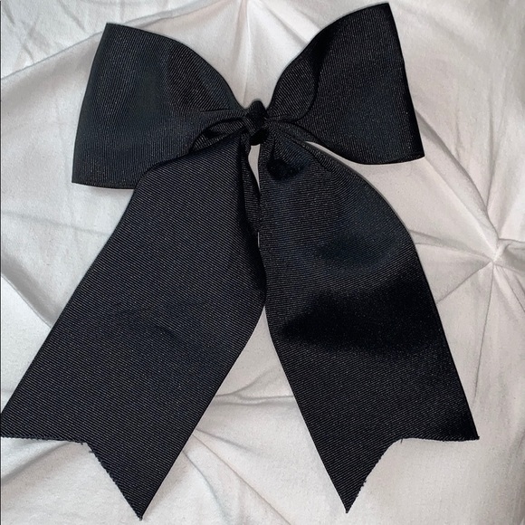 5/$15 LAST DAY Black Cheer Bow - Picture 2 of 3